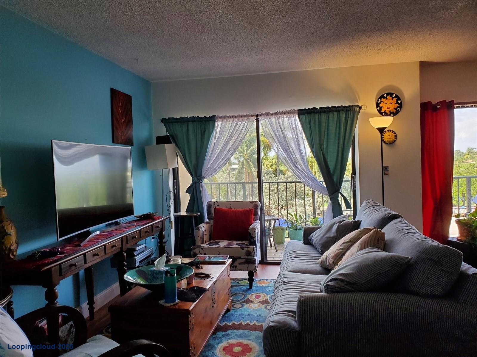 Beautiful 2 bedrooms condo