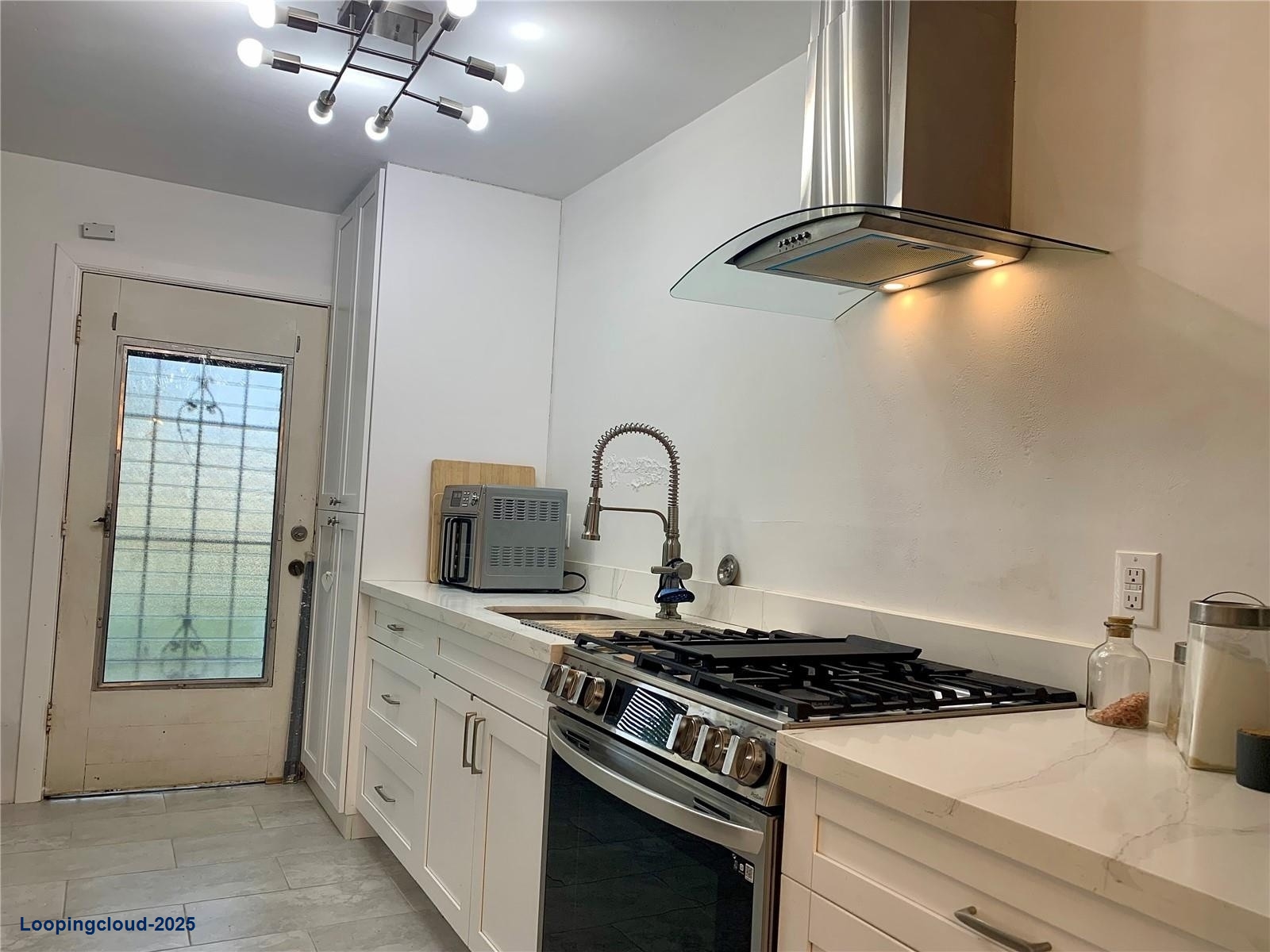 1 Bed Condo 692Feet2 at Miami Gardens