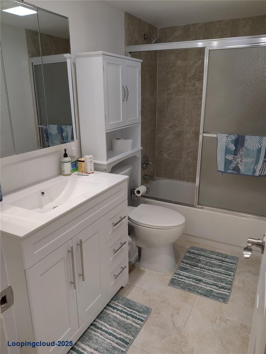 2 Bedroom Condo 1092Feet2 in Hallandale Beach