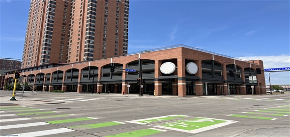 1100 Hennepin Avenue Minneapolis Minnesota, 55403 | Laurel Village - 1100 Hennepin Avenue