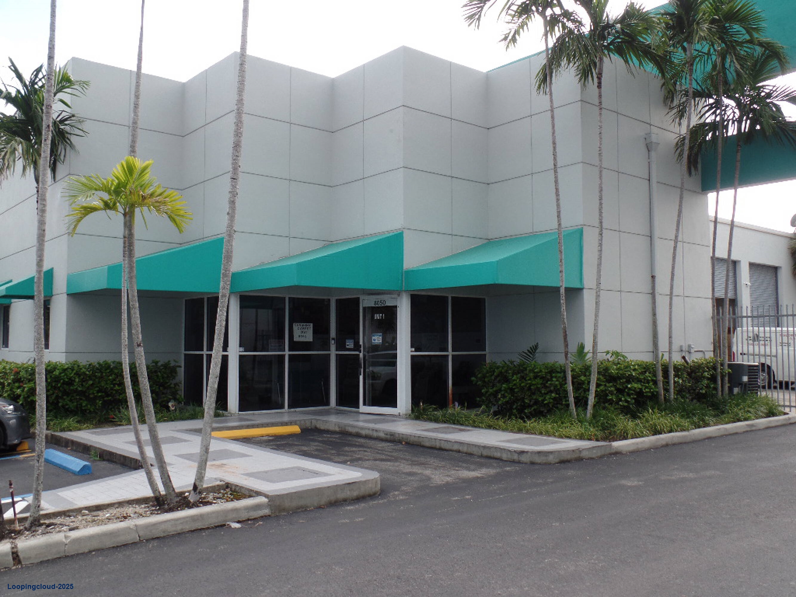 Warehouse for Sale in Doral Florida 33166