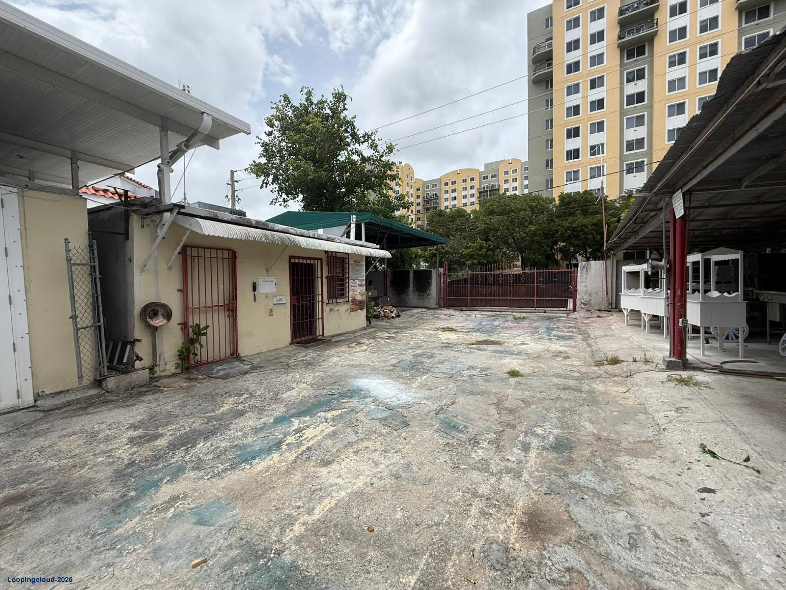 CUSTOM PERFORMANCE RIVER FRONT SHOP – FOR LEASE