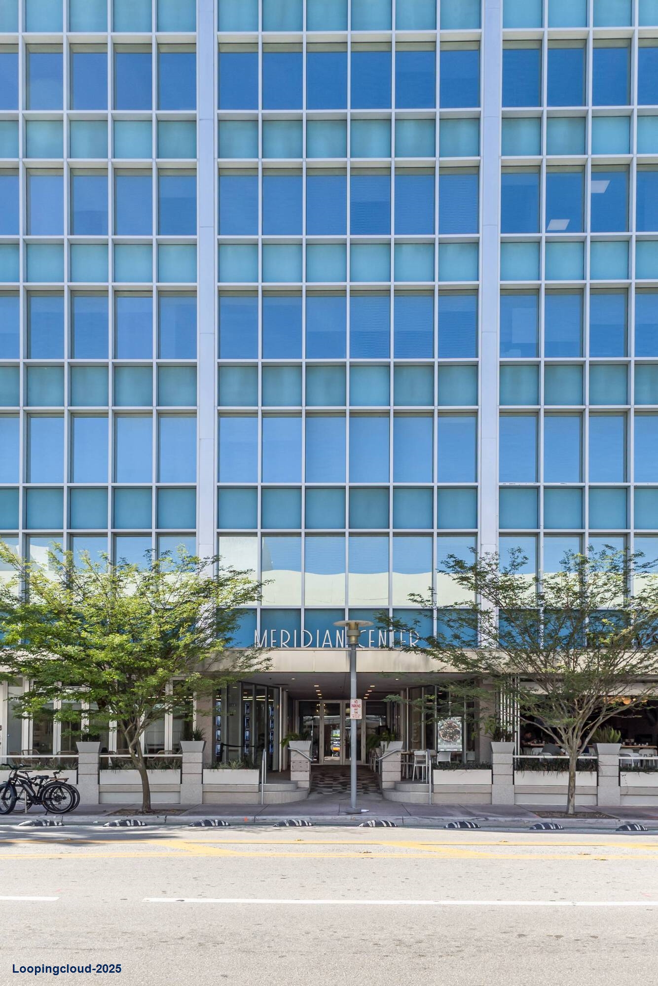THE OFFICES SUITES AT MERIDIAN & LINCOLN ROAD MALL
