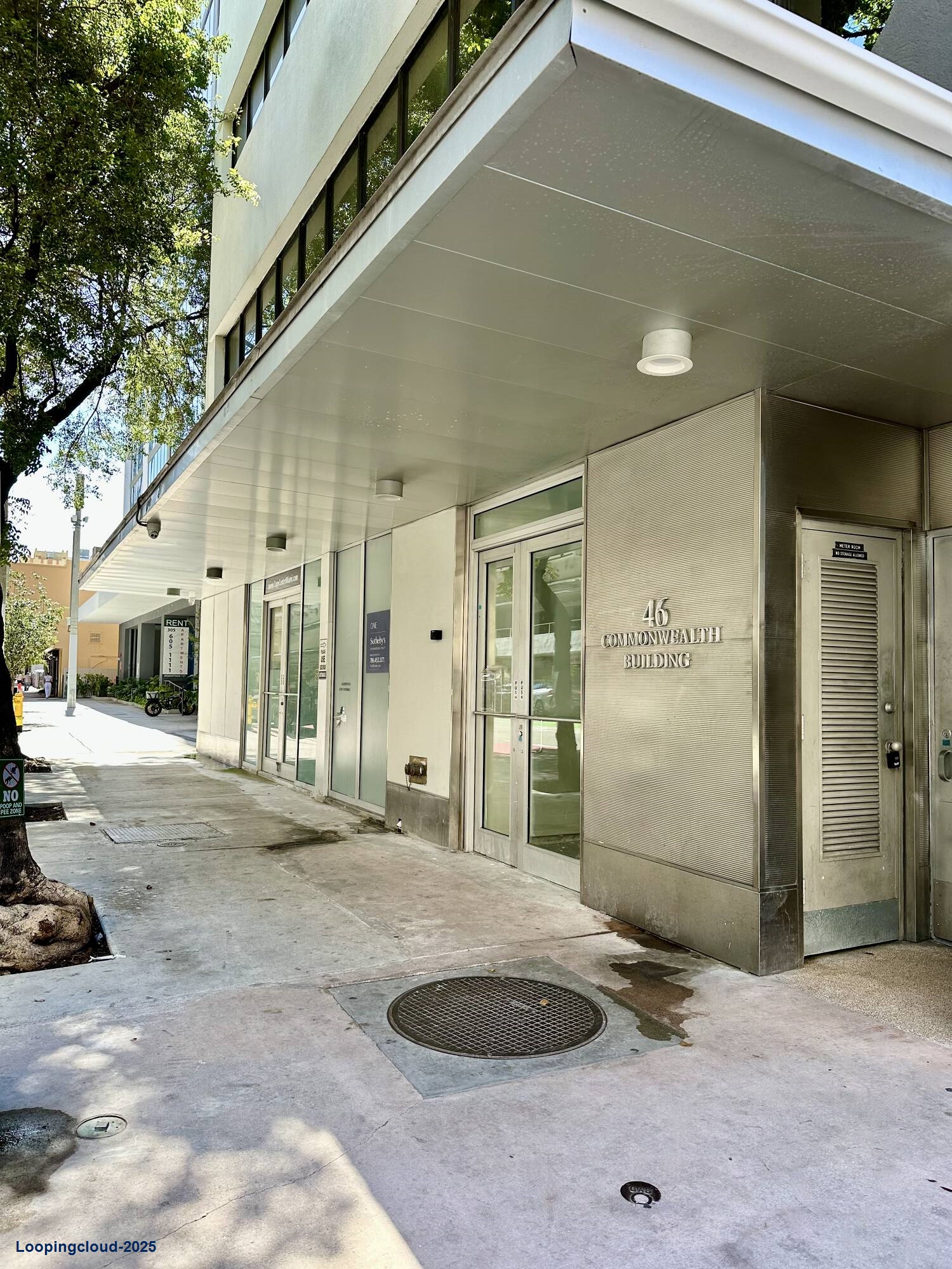 Commonwealth Building - 46 SW 1 Street