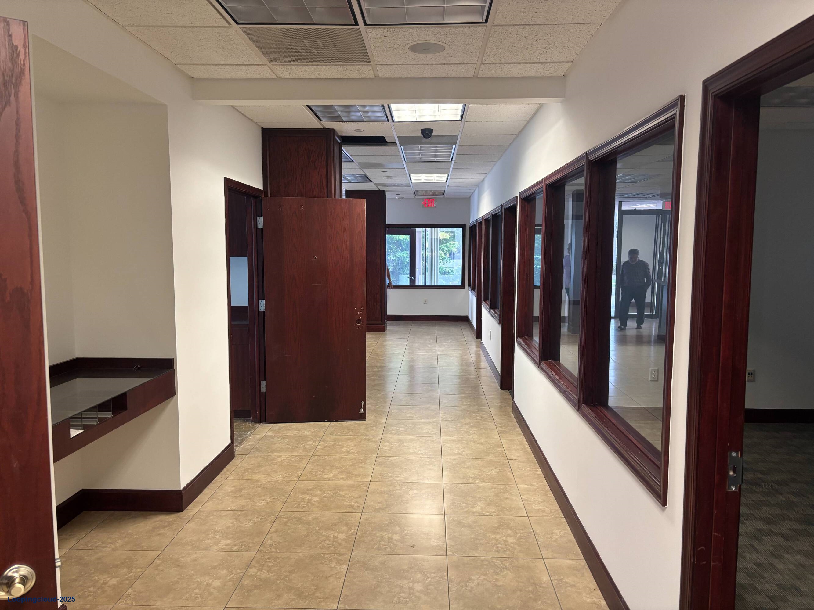 Office Sublease Opportunity In The Heart Of Coral Gables