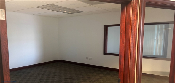 999 Ponce de Leon Coconut Grove Florida, 33134 | Office Sublease Opportunity In The Heart Of Coral Gables