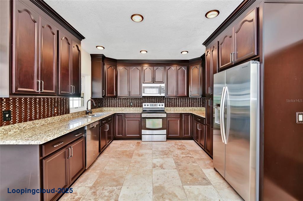 Single Family Residence 3 Bedrooms 2434SqFt at ORLANDO