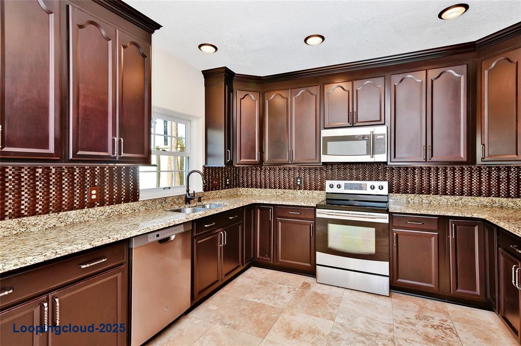 Single Family Residence 3 Bedrooms 2434SqFt at ORLANDO