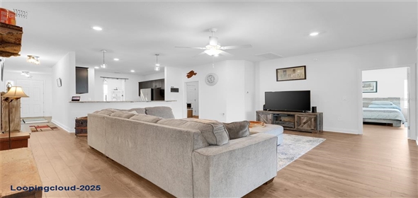 243 TRAVELERS CREEK DRIVE Auburndale Florida, 33823 | Single Family Residence 4 Bedrooms 2116SqFt at AUBURNDALE