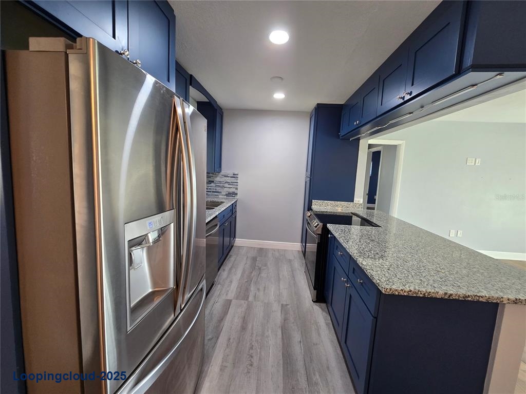 Single Family Residence 3 Bedrooms 1184SqFt at DEBARY