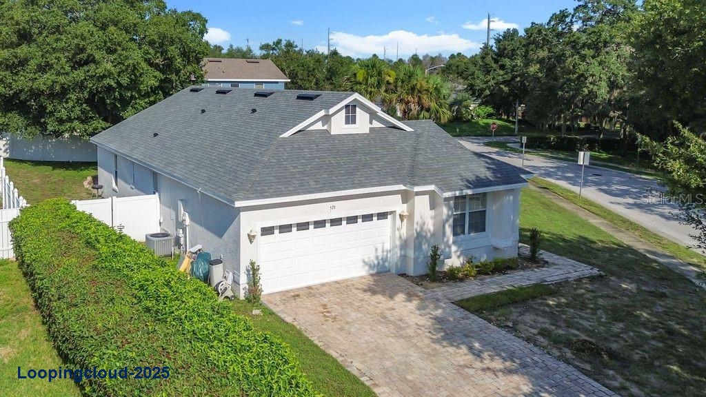 Single Family Residence 3 Bedrooms 1594SqFt at OCOEE