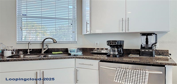 573 NEUMANN VILLAGE COURT Ocoee Florida, 34761 | Single Family Residence 3 Bedrooms 1594SqFt at OCOEE