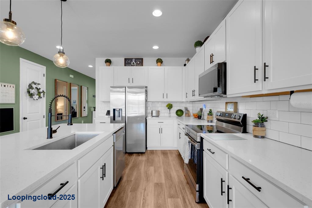 Single Family Residence 4 Bedrooms 2791SqFt at ST CLOUD