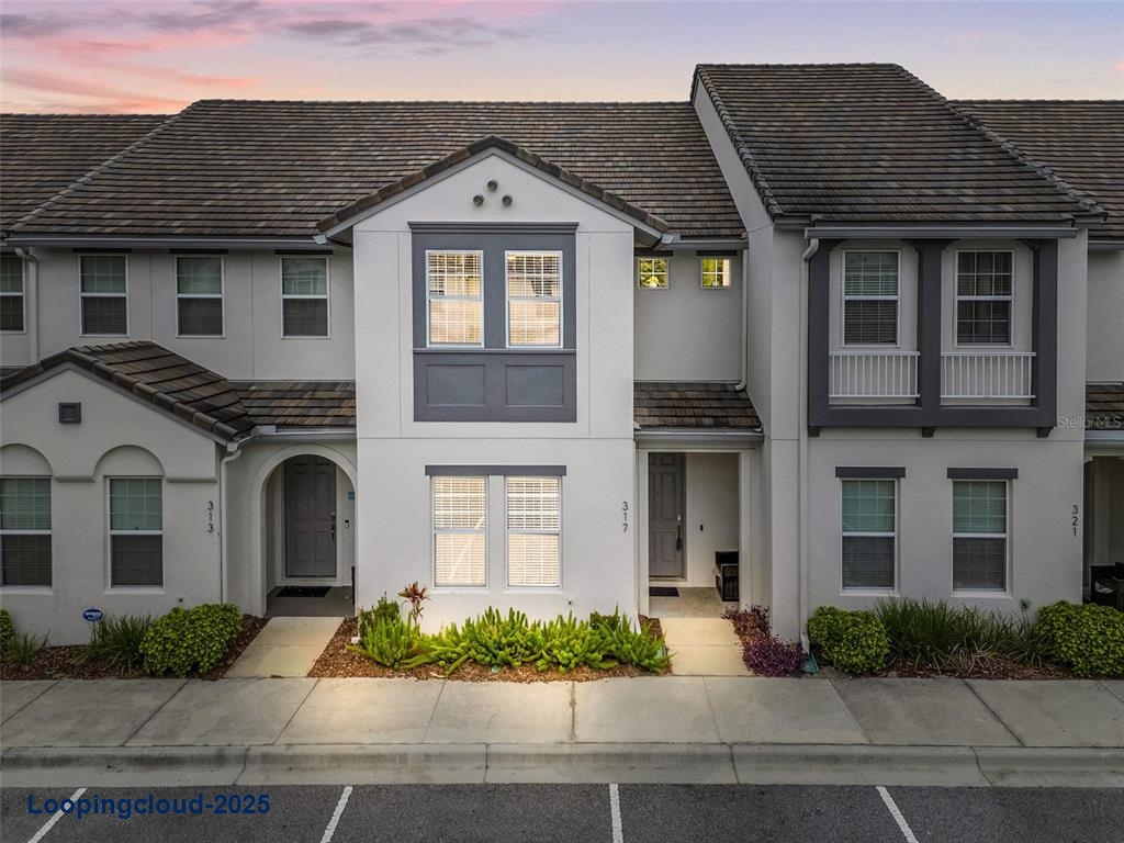 Townhouse 4 Bedrooms 2094SqFt at DAVENPORT