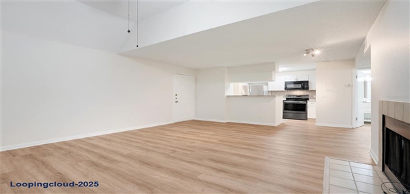 325 LAKEPOINTE DRIVE #304 Altamonte Spg Florida, 32701 | Condominium 1 Bedrooms 644SqFt at ALTAMONTE SPRINGS