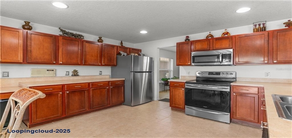 740 FLOWER FIELDS LANE Orlando Florida, 32824 | Single Family Residence 6 Bedrooms 3514SqFt at ORLANDO