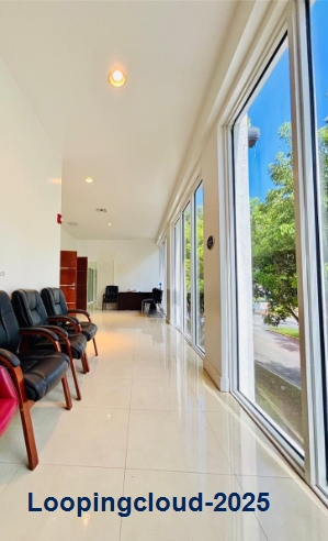 Beautiful Free Standing Space