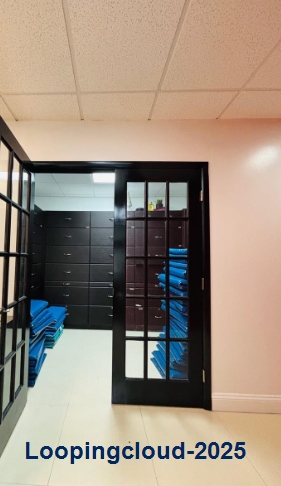 Beautiful Free Standing Space