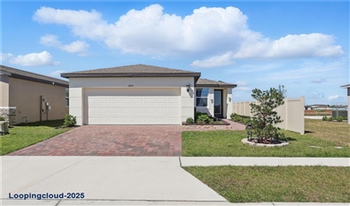  Single Family Residence 3 Bedrooms 1288SqFt at KISSIMMEE - MLS S5123951