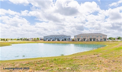 Townhouse 3 Bedrooms 1559SqFt at ORLANDO - MLS O6328213