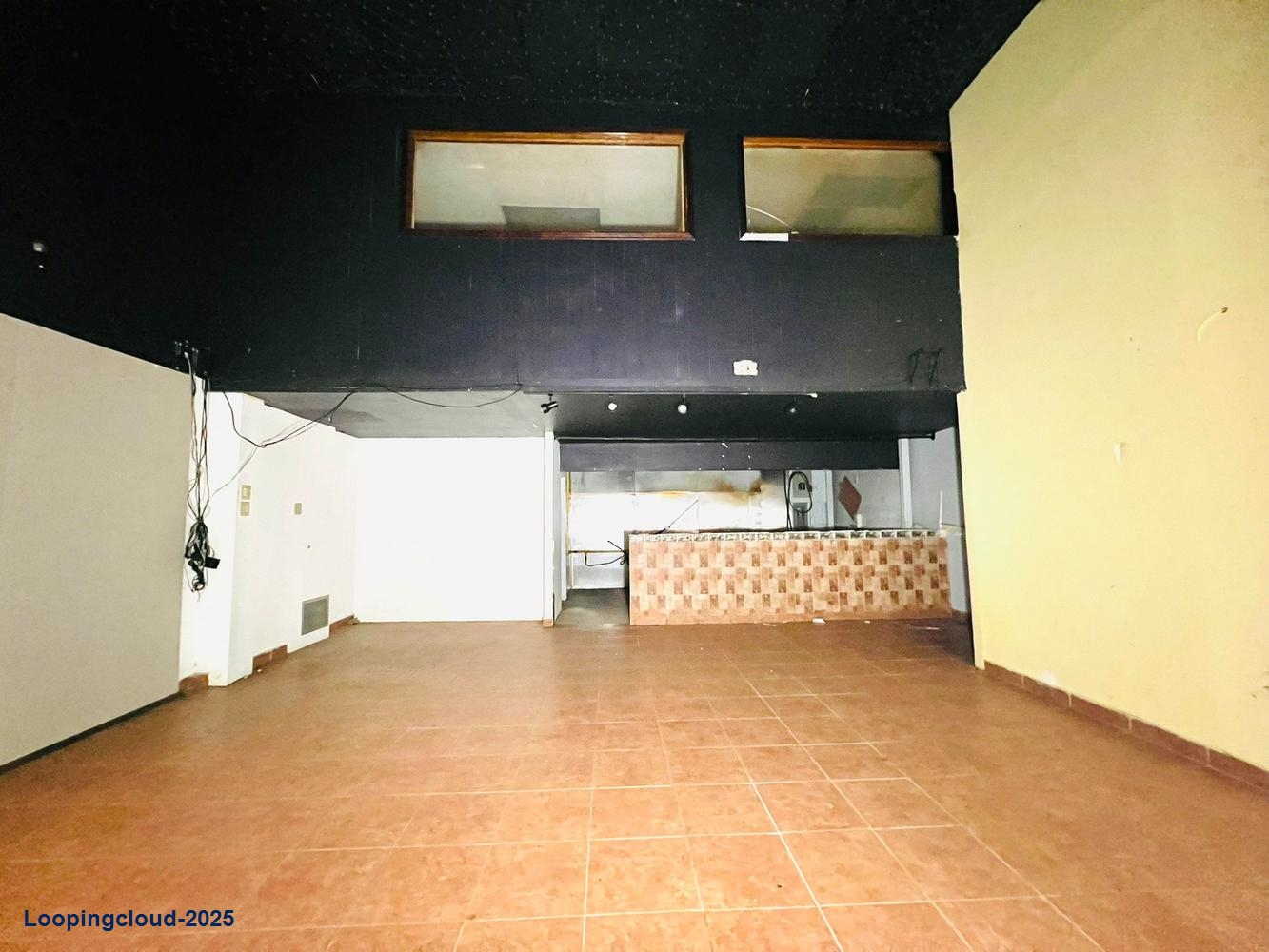 2 Levels, open lay-out