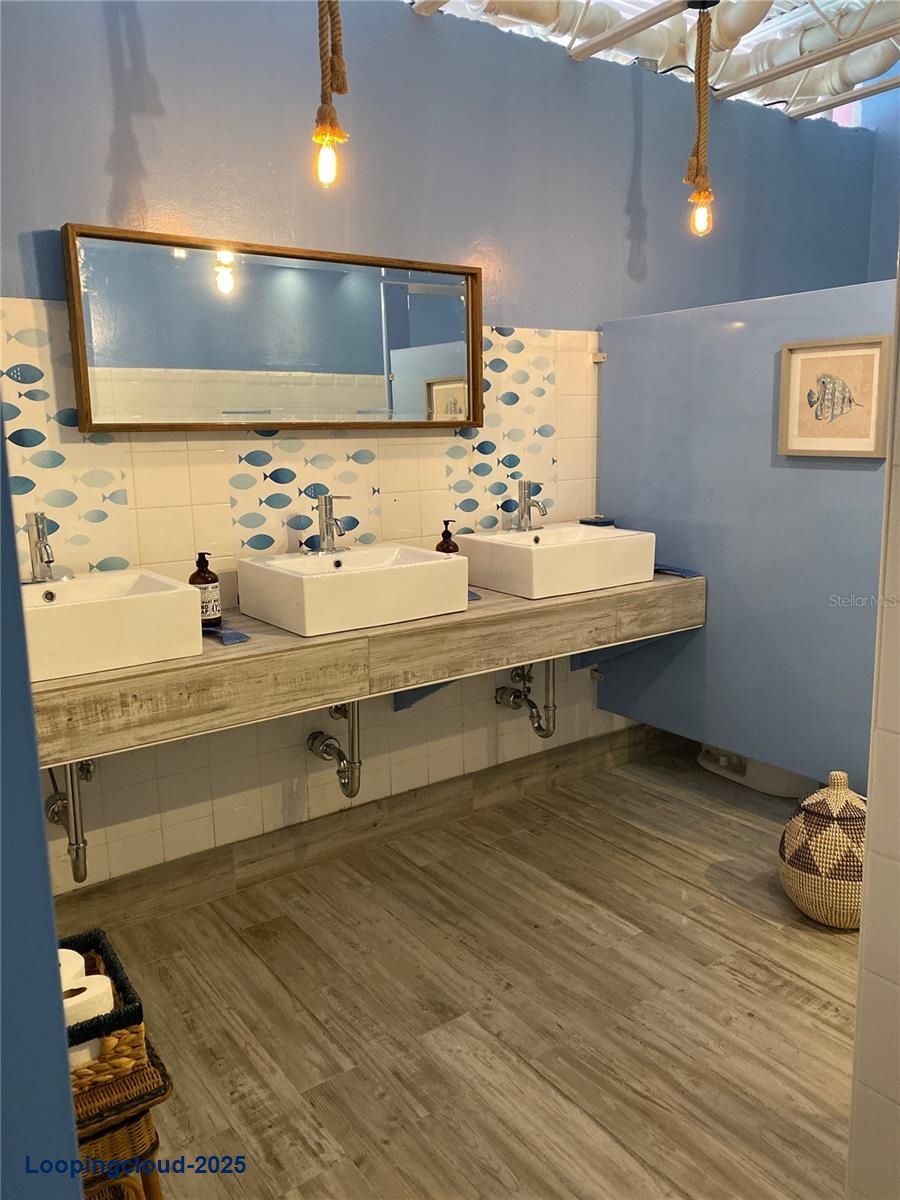 Commercial Property for Sale in PARADA 23 AVE. PONCE DE LEÓN Puerto Rico 00908