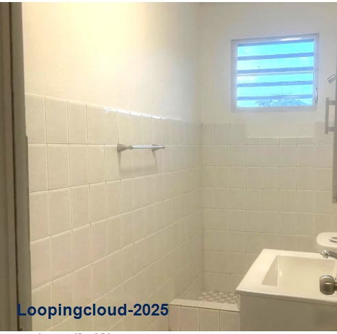 62198, Cozy Ground-Level Retreat!