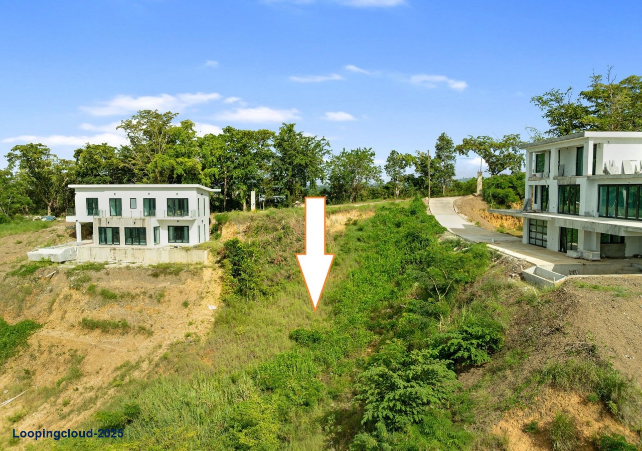 61972, Exclusive lot, ocean views, prime location