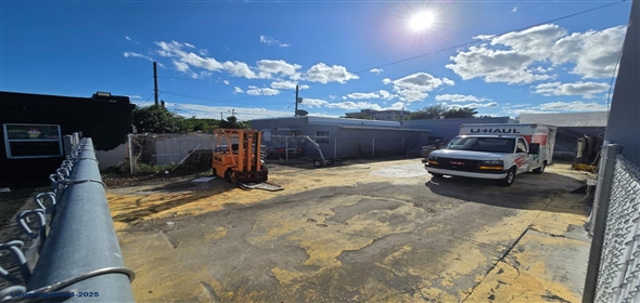 1128 N Federal Hwy # Unit 2 Hollywood Florida, 33020 | Great Warehouse Flex Space