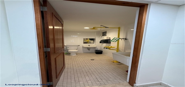 C-1 LORENZO VIZCARRONDO Carolina Puerto Rico, 00984 | Commercial property in the urban area of Carolina.