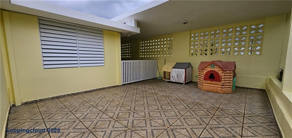 CALLE 8 URB COVADONGA IN3 Toa Baja Puerto Rico, 00949 | Versatile Commercial/Institutional Space in Accessible Residential Area