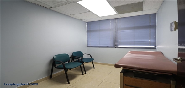 201 Ave. Gautier Benitez CONSOLIDATED MEDICAL PLAZA SUITE 306 Caguas Puerto Rico, 00725 | Spacious and Comfortable Corner Commercial Office