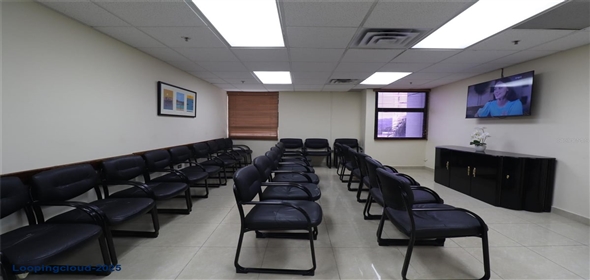 201 Ave. Gautier Benitez CONSOLIDATED MEDICAL PLAZA SUITE 306 Caguas Puerto Rico, 00725 | Spacious and Comfortable Corner Commercial Office