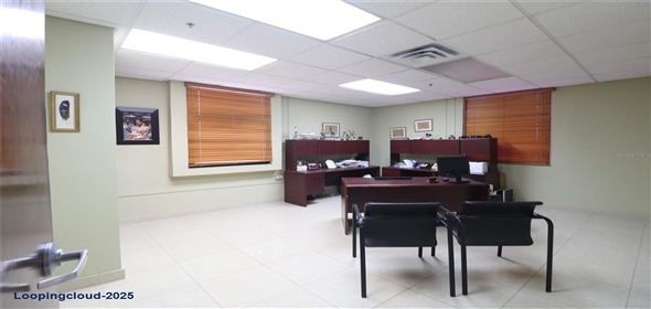 201 Ave. Gautier Benitez CONSOLIDATED MEDICAL PLAZA SUITE 306 Caguas Puerto Rico, 00725 | Spacious and Comfortable Corner Commercial Office