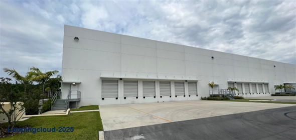 10900 NW 146th Street Hialeah Gardens Florida, 33018 | Beautiful Warehouse Office