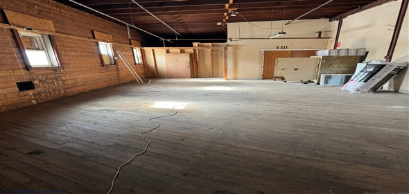 46 Apel Place Manchester Connecticut, 06042 | Expansive Multi-Building Warehouse/Manufacturing Complex