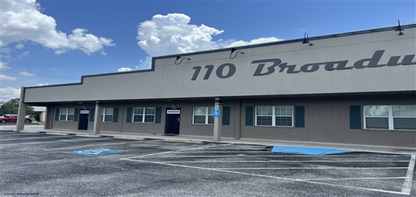 110 N Broadway St La Porte Texas, 77571 | Free-standing Office/Retail Complex