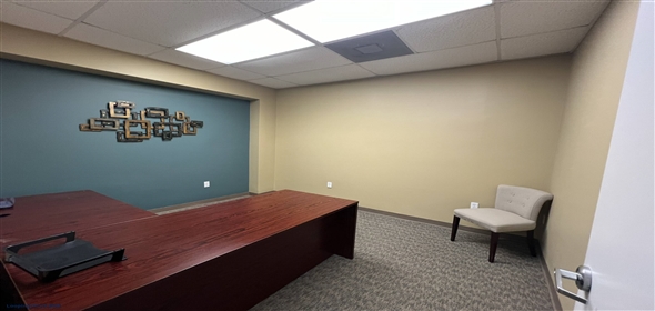110 N Broadway St La Porte Texas, 77571 | Free-standing Office/Retail Complex