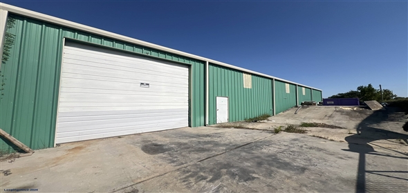 713 Nebraska St South Houston Texas, 77587 | South Houston Industrial Warehouse
