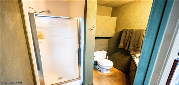 721 W Division St Arlington Texas, 76012 | Exceptional Opportunity for Owner-Users