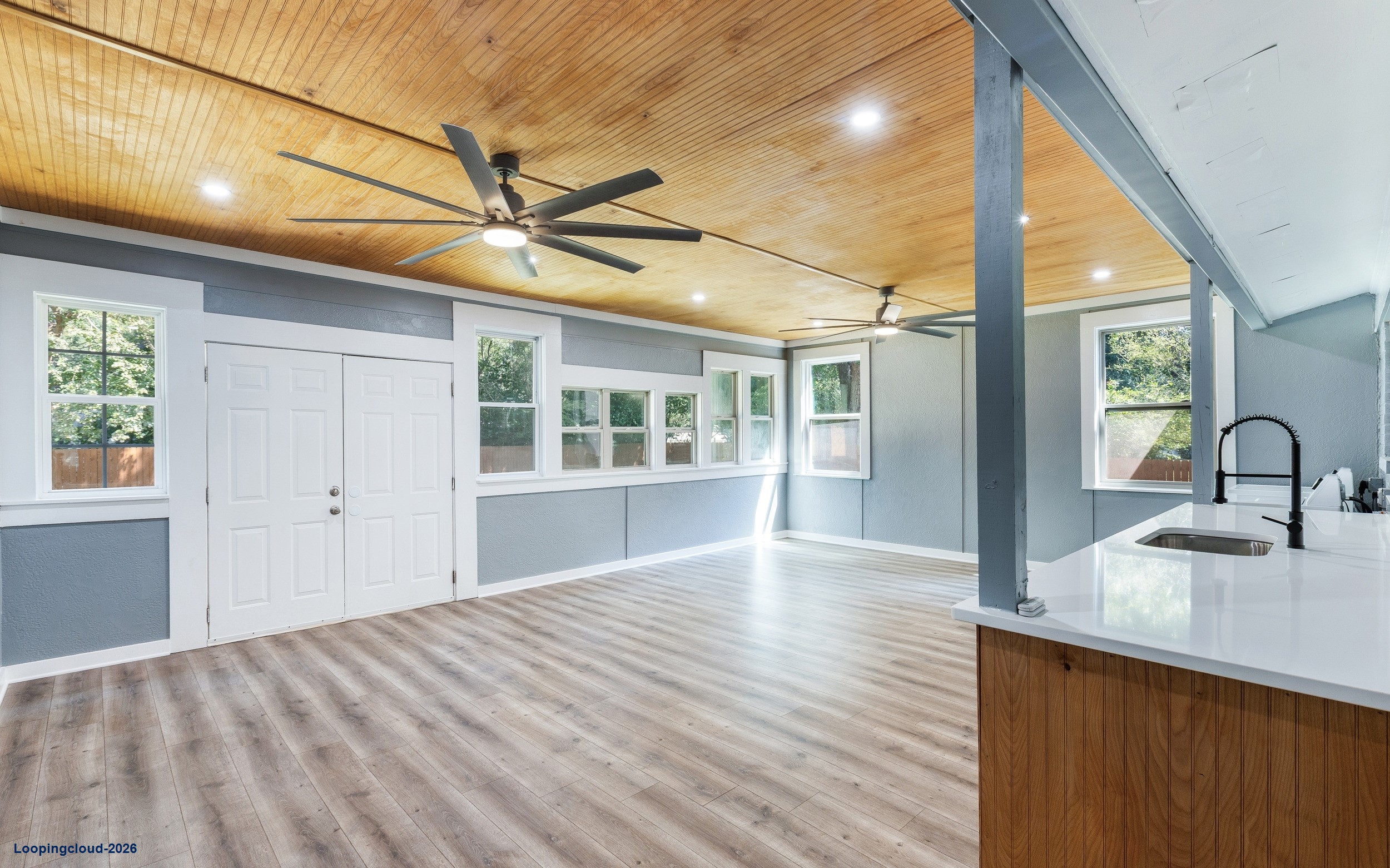 Stunning Mid-Century Modern Ranch Farmhouse