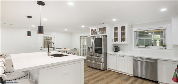 675 Inglewood Drive SE Smyrna Georgia, 30080 | Stunning Mid-Century Modern Ranch Farmhouse