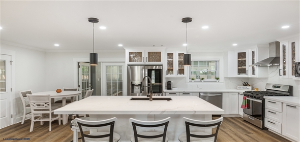 675 Inglewood Drive SE Smyrna Georgia, 30080 | Stunning Mid-Century Modern Ranch Farmhouse