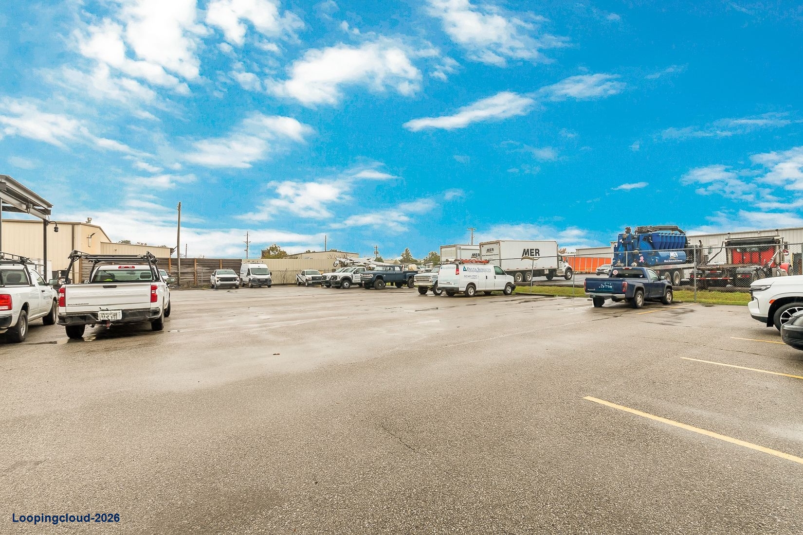 20,000 SF Office & Warehouse with Secure Yard – Ideal Contractor HQ