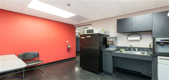 1118 Quality Choice Pl Louisville Kentucky, 40210 | Modern 20K SF Warehouse Facility with Dock & Drive-In Access