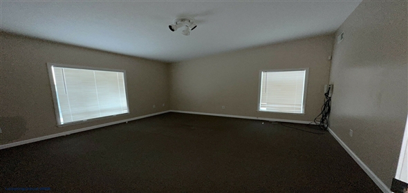 2706 South Park Road Louisville Kentucky, 40219 | Highly Functional Warehouse & Office Space