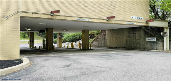 5942 U.S. 60 Ashland Kentucky, 41102 | Turn-key Bank/Office Building on Hwy 60 Ashland KY