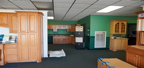 Hodgenville Kentucky, 42748 | Cabinet Manufacturing Business & Real Estate