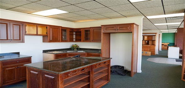 Hodgenville Kentucky, 42748 | Cabinet Manufacturing Business & Real Estate