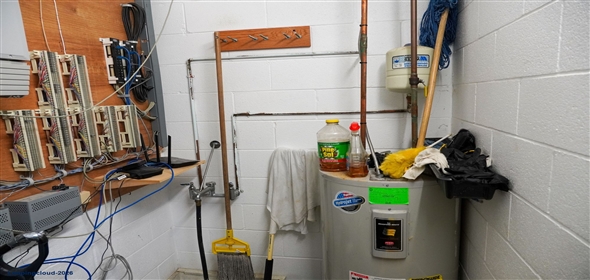 Hodgenville Kentucky, 42748 | Cabinet Manufacturing Business & Real Estate